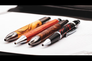 Der beste Kugelschreiber für dich: zum klicken, zum drehen oder mit Kappe? - Holzallerliebst.shop