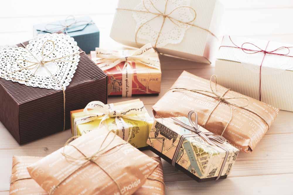 Geschenke einpacken: So werden deine Geschenke noch schöner! - Holzallerliebst.shop