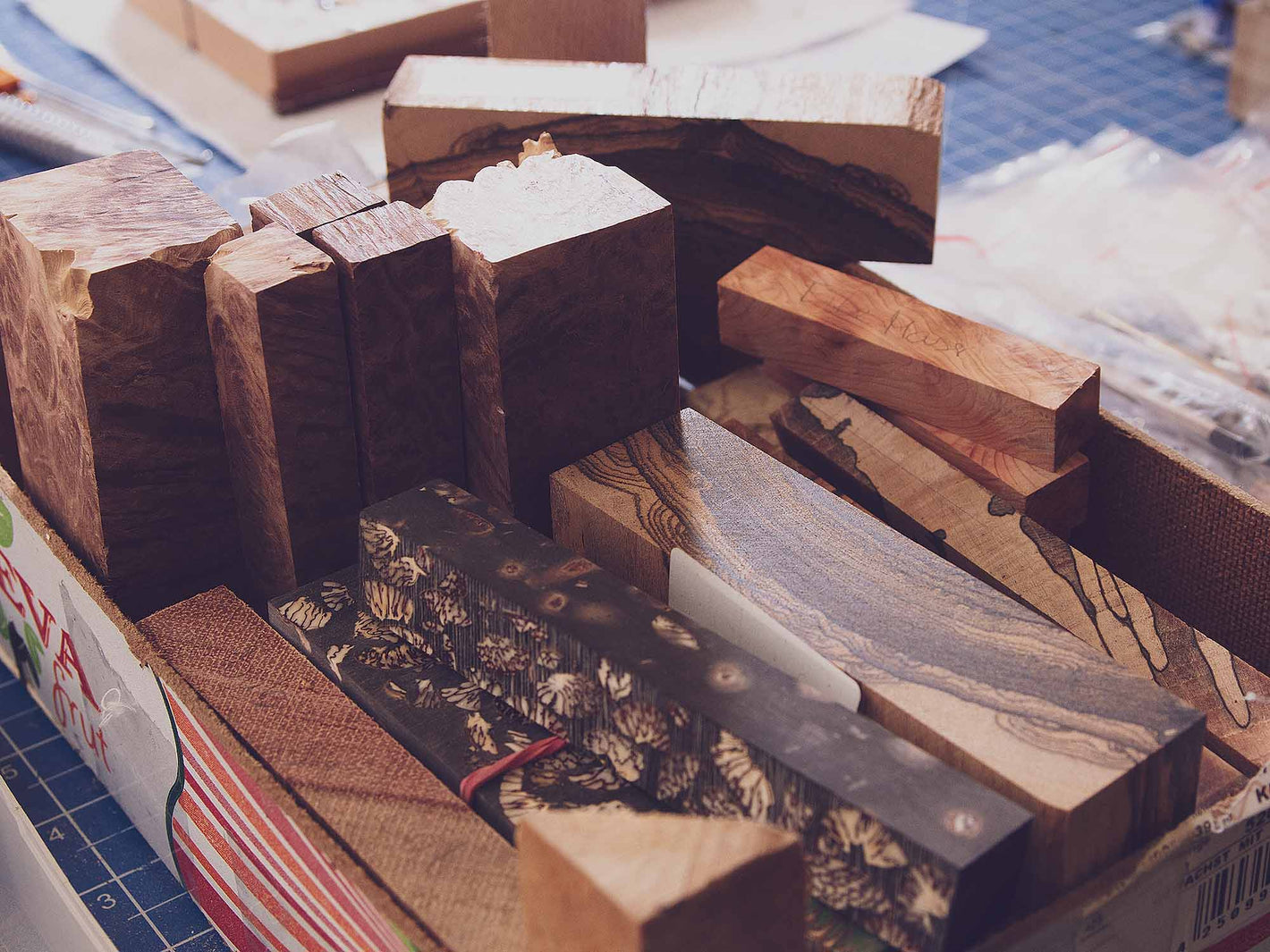 Kanteln für Holzstifte aus der Werkstatt von D.B.S. Hand&Wood bei Holzasllerliebst, drechseln, handgemacht, aus holz