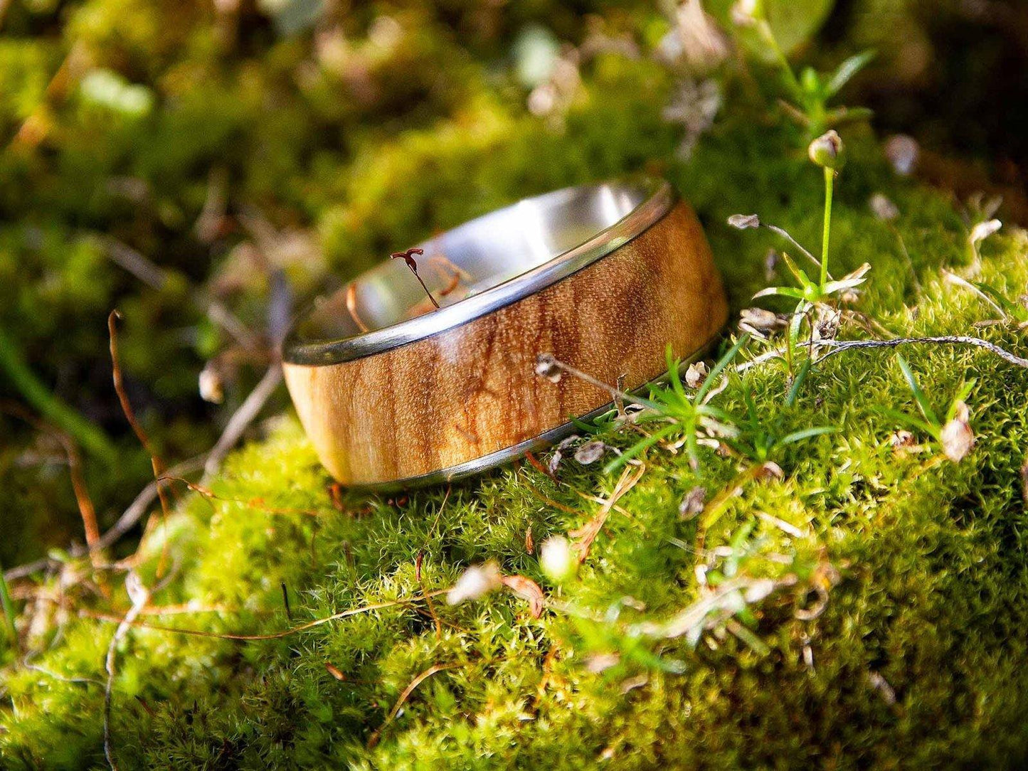 Ring aus Holz und Metall - Edelstahl - Breite S 5mm Amazakone außergewöhnlich RingHolzallerliebst.shop