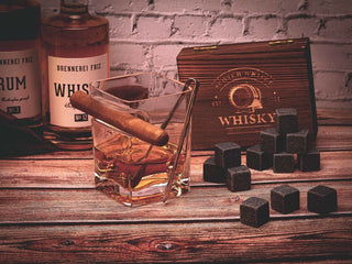 Whiskyglas mit Zigarrenhalter | eckig Geschenk Geschenk für Whiskyliebhaber trinken whiskyglasHolzallerliebst.shop